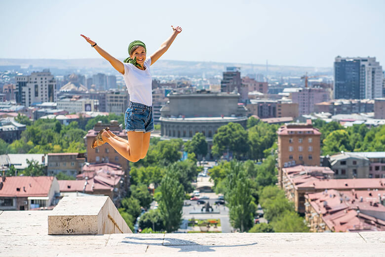 yerevan-tourists
