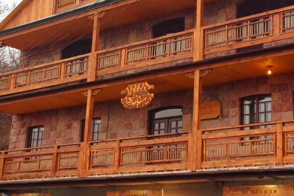 old-dilijan-center-2-600